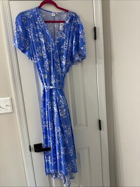 GAP Blue and White Floral Wrap Dress